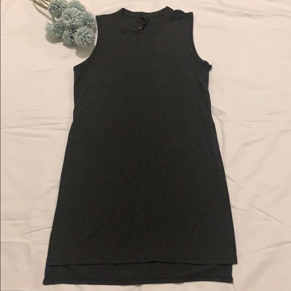 🌺BETSEY Johnson Performance grey tunic🌺